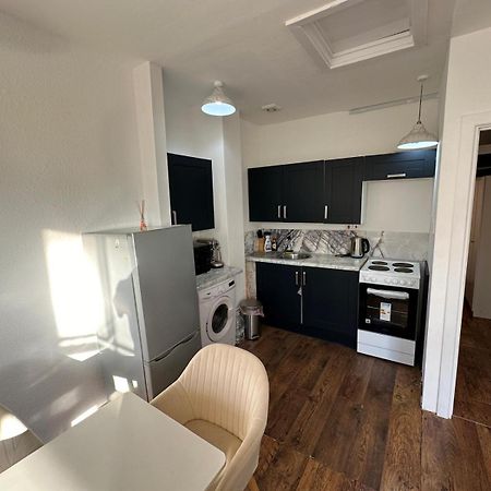 One Bed Victorian Flat,10 Min Walk To Paddington, Sleeps 4, Pet-Friendly Apartment London Bagian luar foto