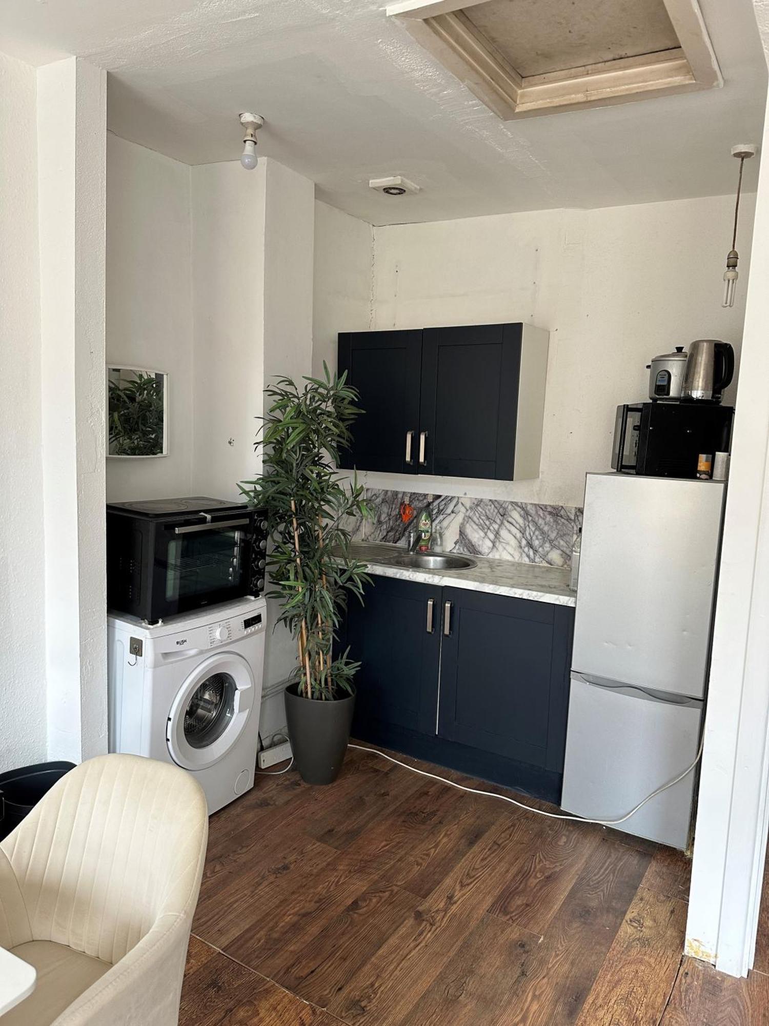 One Bed Victorian Flat,10 Min Walk To Paddington, Sleeps 4, Pet-Friendly Apartment London Bagian luar foto
