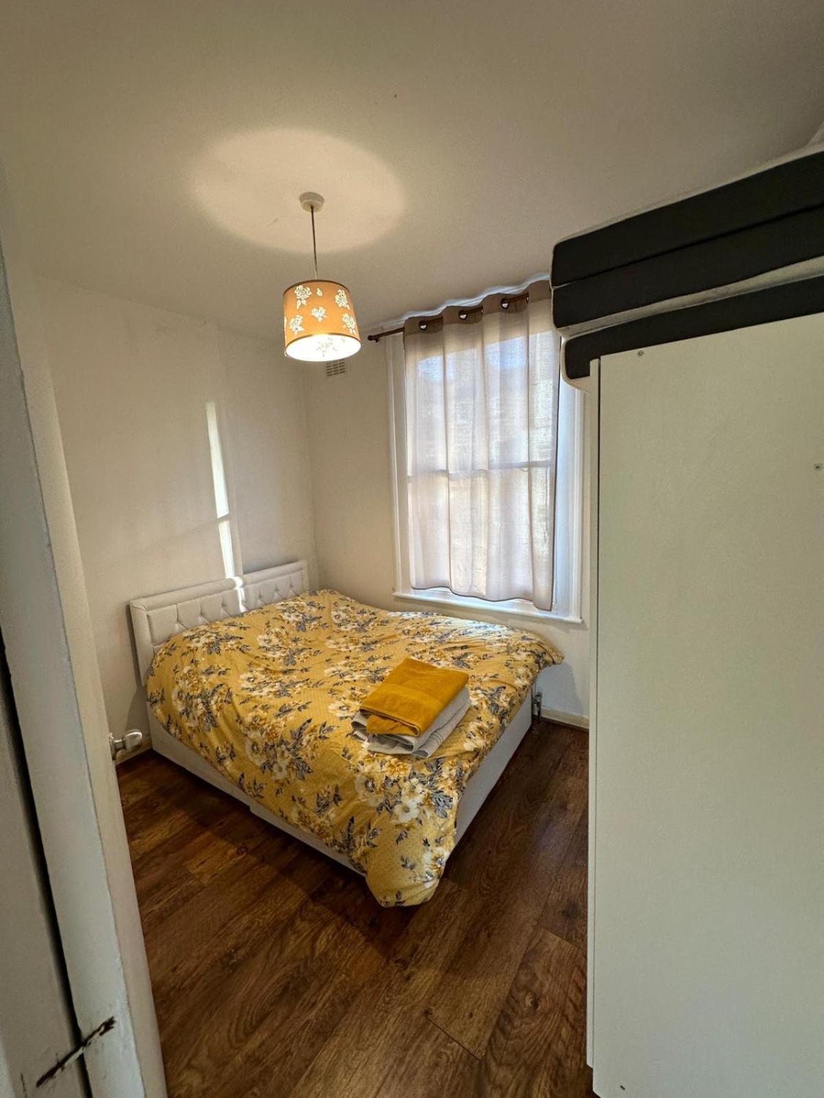 One Bed Victorian Flat,10 Min Walk To Paddington, Sleeps 4, Pet-Friendly Apartment London Bagian luar foto